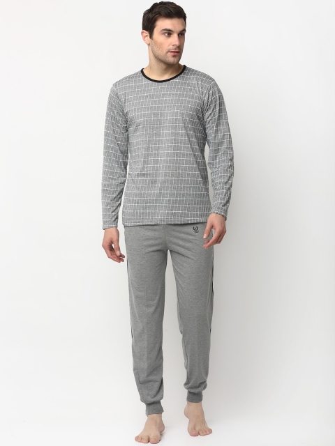 

VIMAL JONNEY Men Grey & White Checked Night Suit