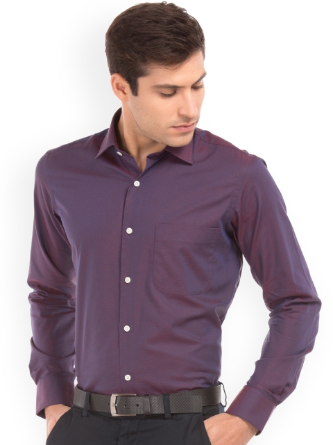 

Arrow Men Purple Regular Fit Self Design Dual-Toned Formal Shirt