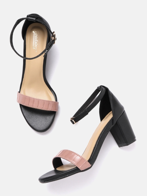 

Roadster Women Dusty Pink & Black Croc Textured Block Heels