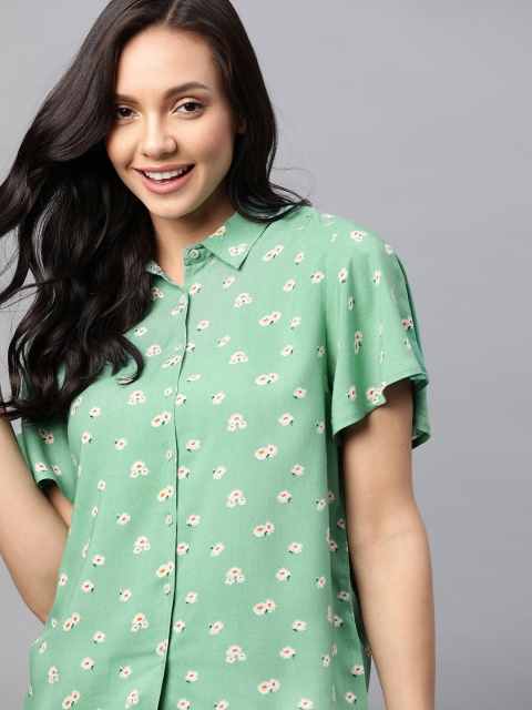 

Mast & Harbour Women Green & White Floral Printed Casual Shirt
