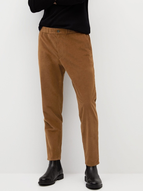 

MANGO MAN Men Brown Tapered Fit Solid Corduroy Sustainable Regular Trousers