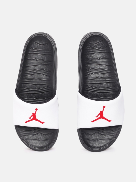 

Nike Men Black & White Printed Sliders
