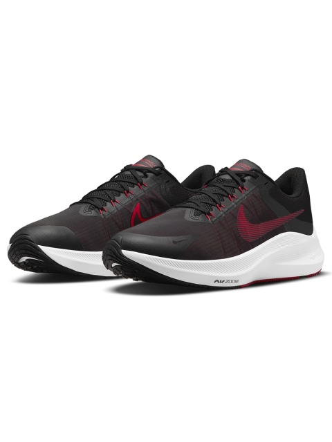 

Nike Men Black & Red Zoom Winflo 8 Running Shoes