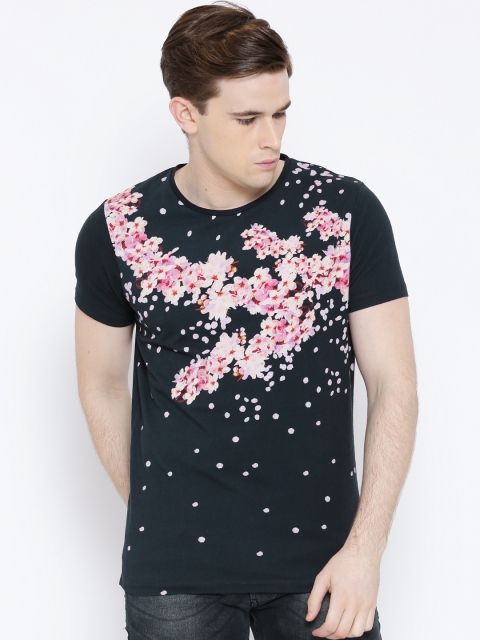 

Blackberrys Navy Floral Print Fitted Fit T-shirt, Navy blue
