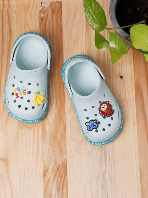 

PASSION PETALS Unisex Kids Green & Blue Self Design Clogs