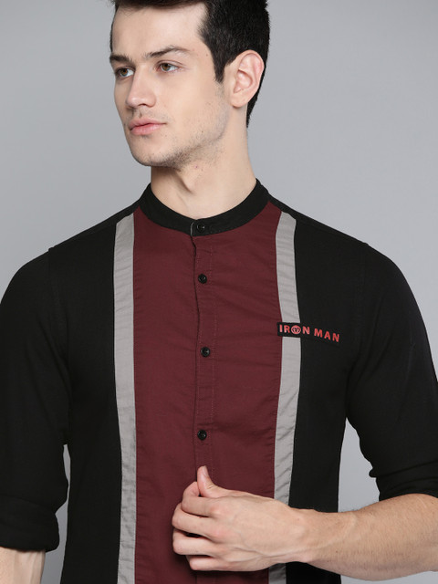 

Kook N Keech Marvel Men Black & Maroon Regular Fit Colourblock Pure Cotton Iron Man Shirt