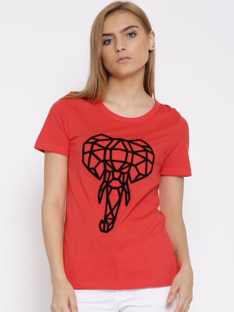 

Vero Moda Red Applique Detail T-shirt