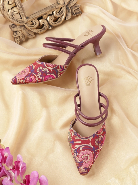 

House of Pataudi Women Rust Orange & Gold-Toned Woven Design Handcrafted Pumps