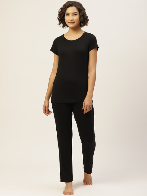 

Laabha Women Black Solid Nightsuit