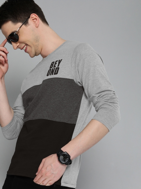 

HERE&NOW Men Black & Grey Colourblocked Round Neck T-shirt