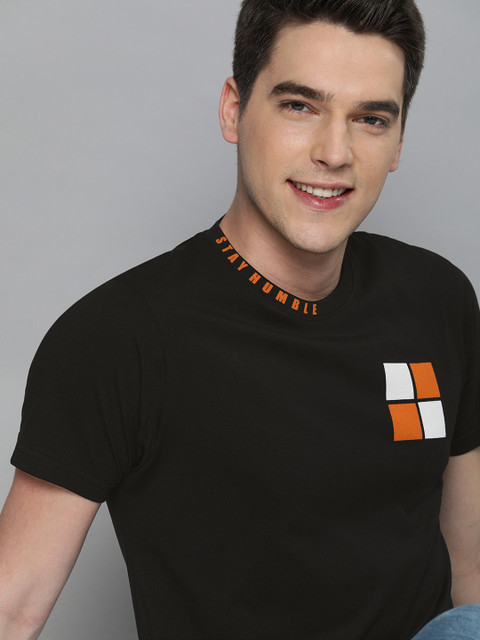 

HERENOW Men Black Printed Round Neck Pure Cotton T-shirt
