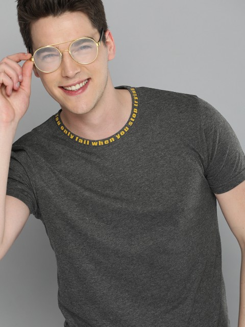 

HERE&NOW Men Charcoal Grey Solid Round Neck T-shirt