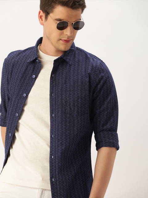 

SINGLE Men Navy Blue & White Slim Fit Striped Casual Shirt