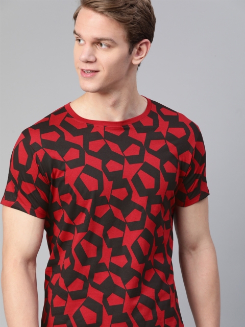 

HERENOW Men Red Black Printed Pure Cotton T-shirt
