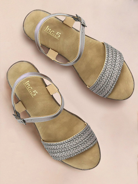 

Inc 5 Women Grey Textured Wedges