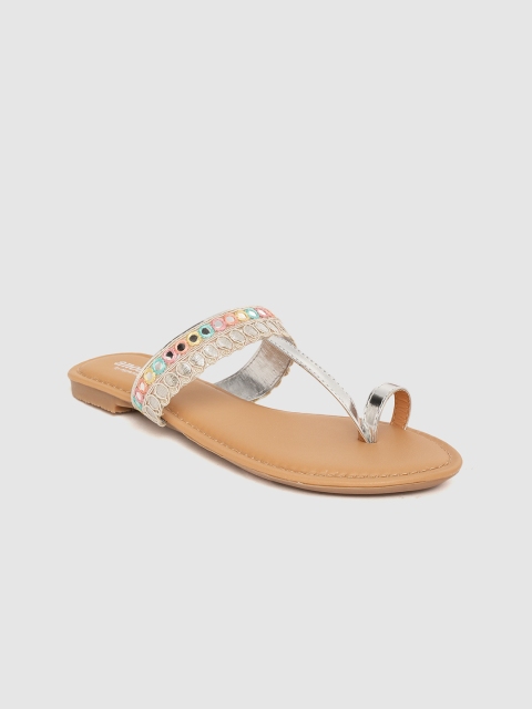 

Anouk Women Silver-Toned & Gold-Toned Ethnic Embellished One Toe Flats