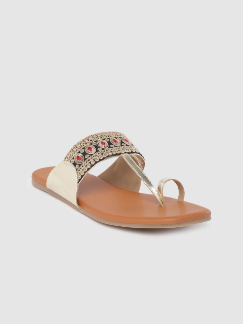 

Anouk Women Gold-Toned & Black Ethnic Embellished One Toe Flats