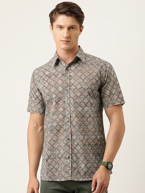 

Burnt Umber Men Beige & Maroon Regular Fit Hand Block Printed Casual Shirt