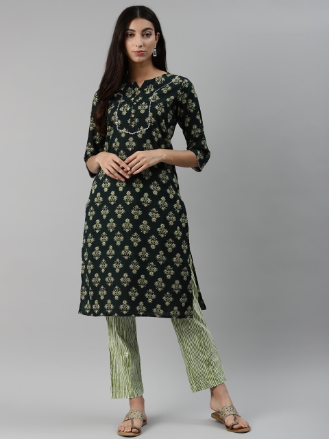 

aayusika Women Green & White Pure Cotton Printed Kurta with Trousers