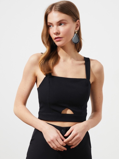 

Trendyol Black Fitted Crop Top