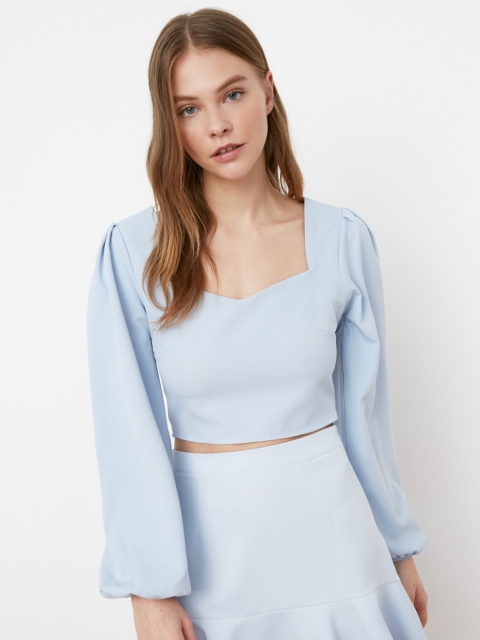 

Trendyol Blue Solid Sweetheart Neck Puff Sleeves Crop Fitted Top
