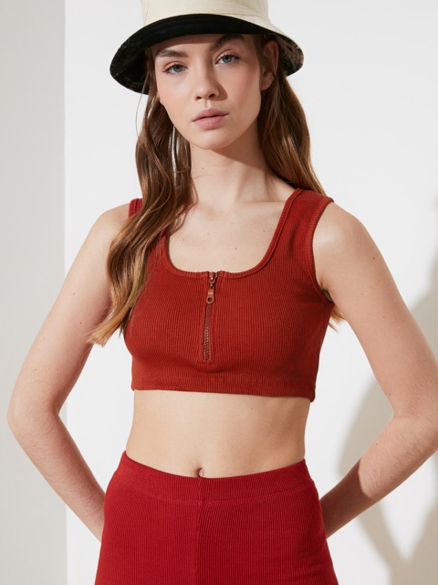 

Trendyol Rust Red Self Striped Regular Crop Top