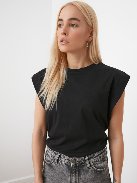 

TRENDYOL COLLECTION Women Black Solid Round Neck T-shirt