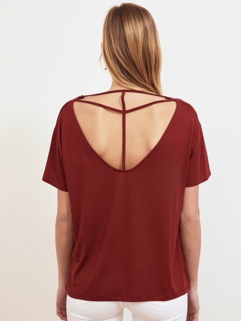

TRENDYOL COLLECTION Maroon Solid Cotton Styled Back Top