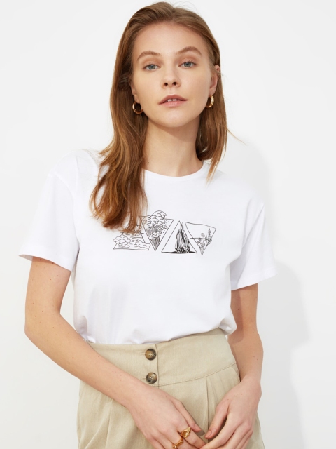 

TRENDYOL COLLECTION Women White & Black Printed Pure Cotton Round Neck T-shirt