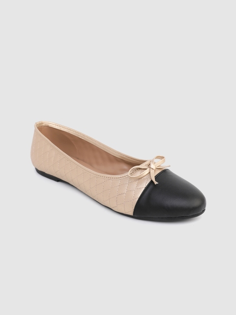 

DressBerry Women Beige & Black Quilted Colourblocked Ballerinas
