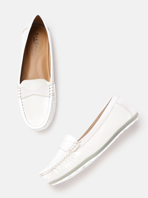 

Mast & Harbour Women White Croc Textured Loafers