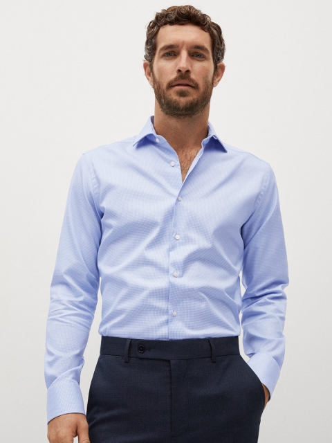 

MANGO MAN Blue & White Pure Cotton Slim Fit Micro-Houndstooth Pattern Formal Shirt