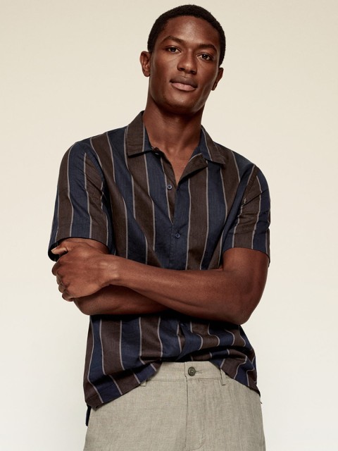 

MANGO MAN Brown & Navy Blue Regular Fit Striped Casual Shirt