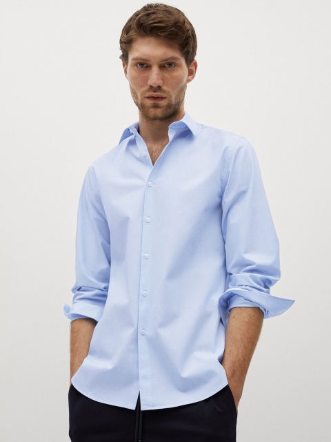 

MANGO MAN Men Blue Regular Fit Solid Formal Shirt