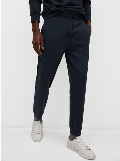 

MANGO MAN Navy Blue Pure Cotton Sustainable Straight Fit Solid Pure Cotton Joggers