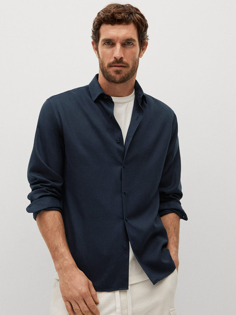 

MANGO MAN Men Navy Blue Sustainable Solid Slim Fit Casual Shirt