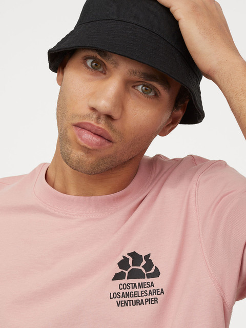 

H&M Men Pink Printed T-shirt