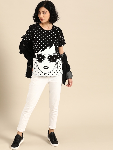 

COVER STORY Women Black White Printed Round Neck Pure Cotton T-shirt