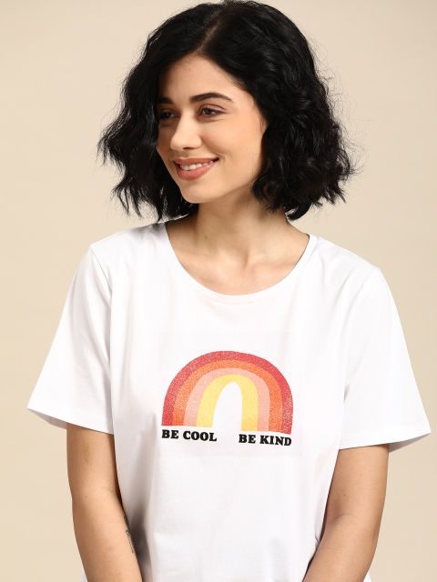 

COVER STORY Women White & Red Printed Pure Cotton Round Neck T-shirt