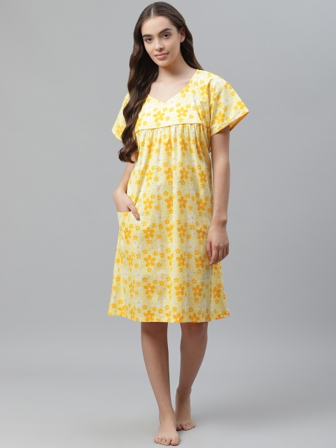 

Vemante Yellow & White Floral Printed Pure Cotton Nightdress
