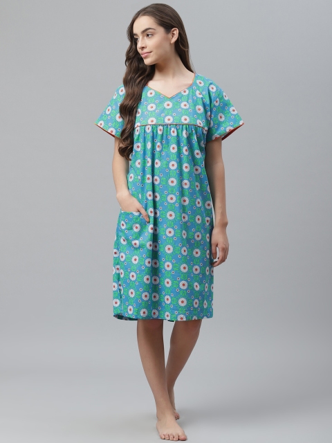

Vemante Blue & White Floral Printed Pure Cotton Nightdress