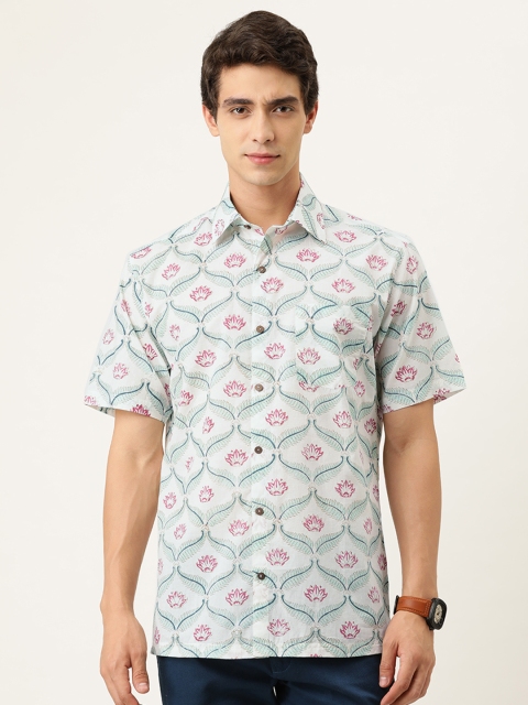 

Burnt Umber Men White & Green Regular Fit Floral Printed Casual Shirt