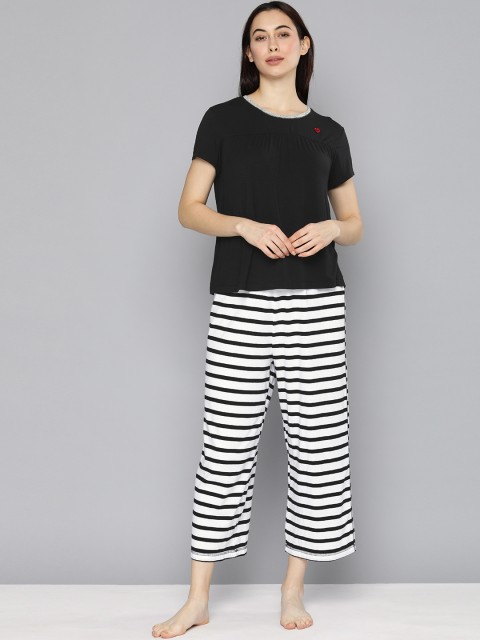 

Chemistry Women Black & White Solid Night suit