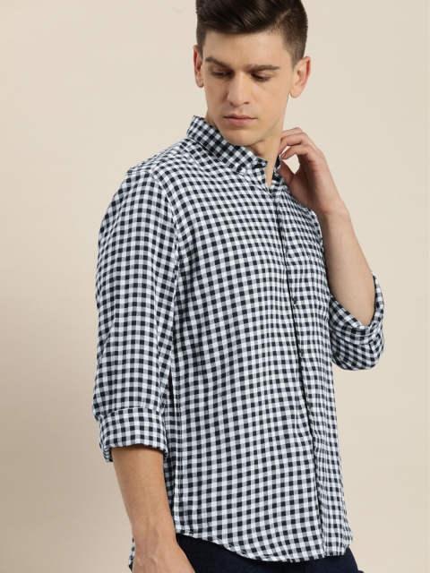 

ether Men Black And White Gingham Checked Pure Cotton Casual Shirt