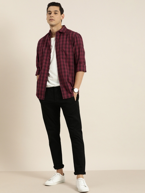 

INVICTUS Men Red & Brown Slim Fit Checked Casual Shirt