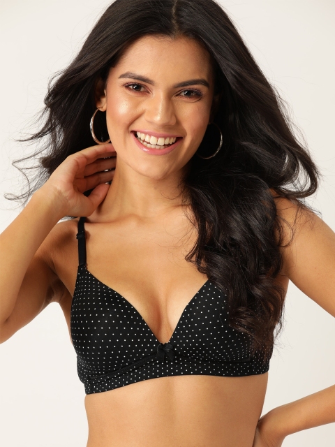 

DressBerry Black & White Printed Non-Wired Lightly Padded T-Shirt Bra DB-WPD-BRA-027D