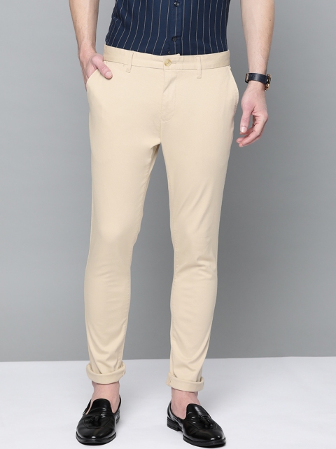 

Indian Terrain Men Cream-Coloured Solid Comfort Fit Trousers