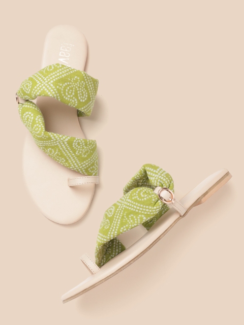 

Taavi Women Green & Off-White Bandhani Print Handcrafted Open Toe Flats