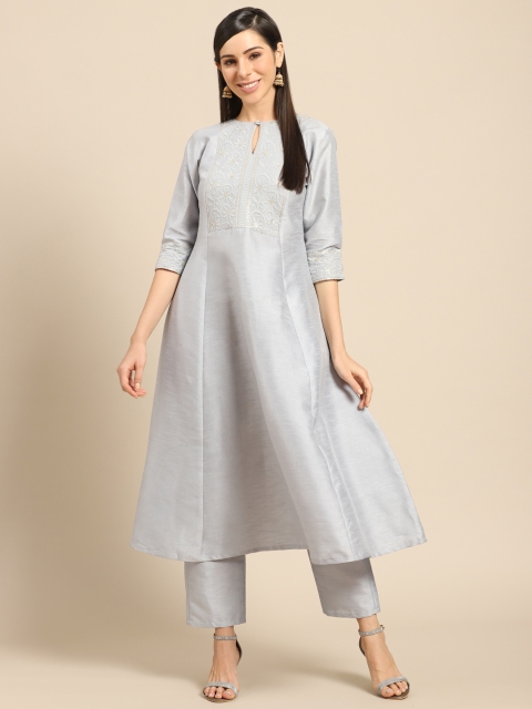 

Saadgi Women Grey Chikankari Yoke Design Dupion Silk Handloom Kurta with Trousers