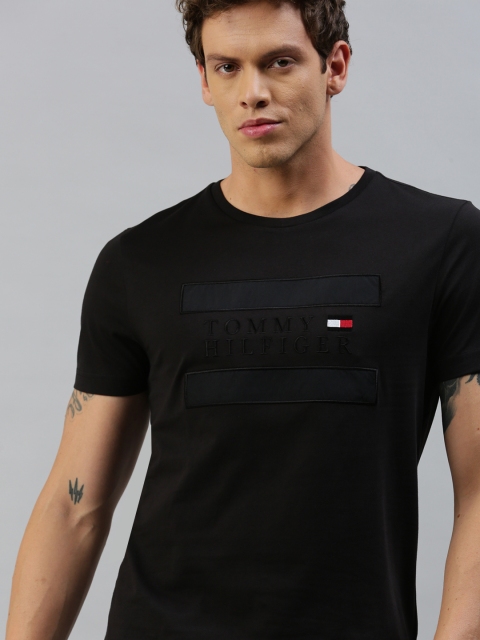 

Tommy Hilfiger Men Black Applique Round Neck Pure Cotton T-shirt